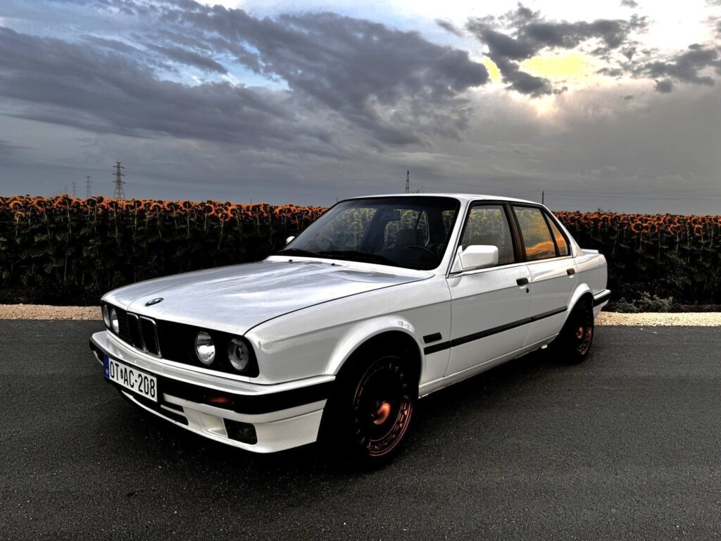 BMW E30 320is