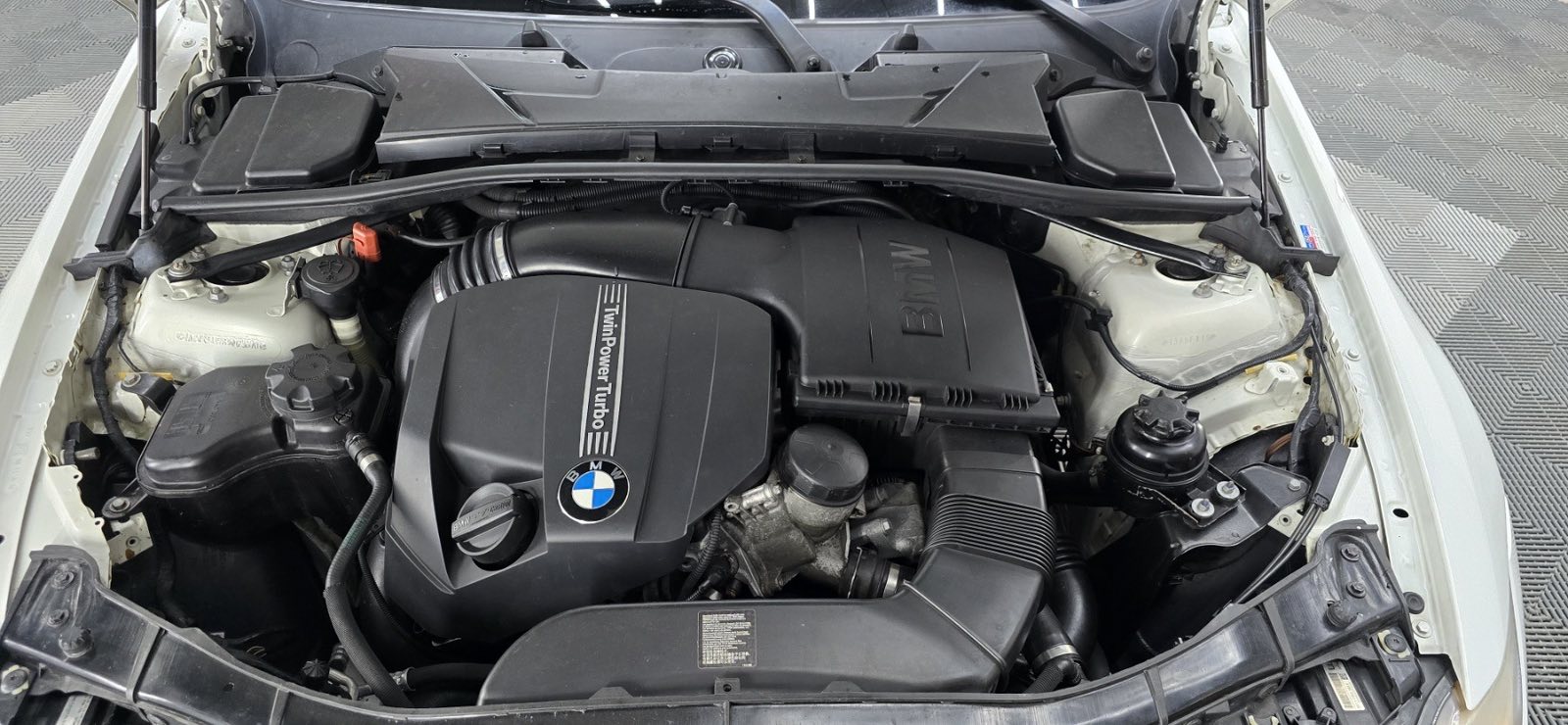 BMW 335i xDrive (Automata) Nagyon ritka állapotban - Image 14