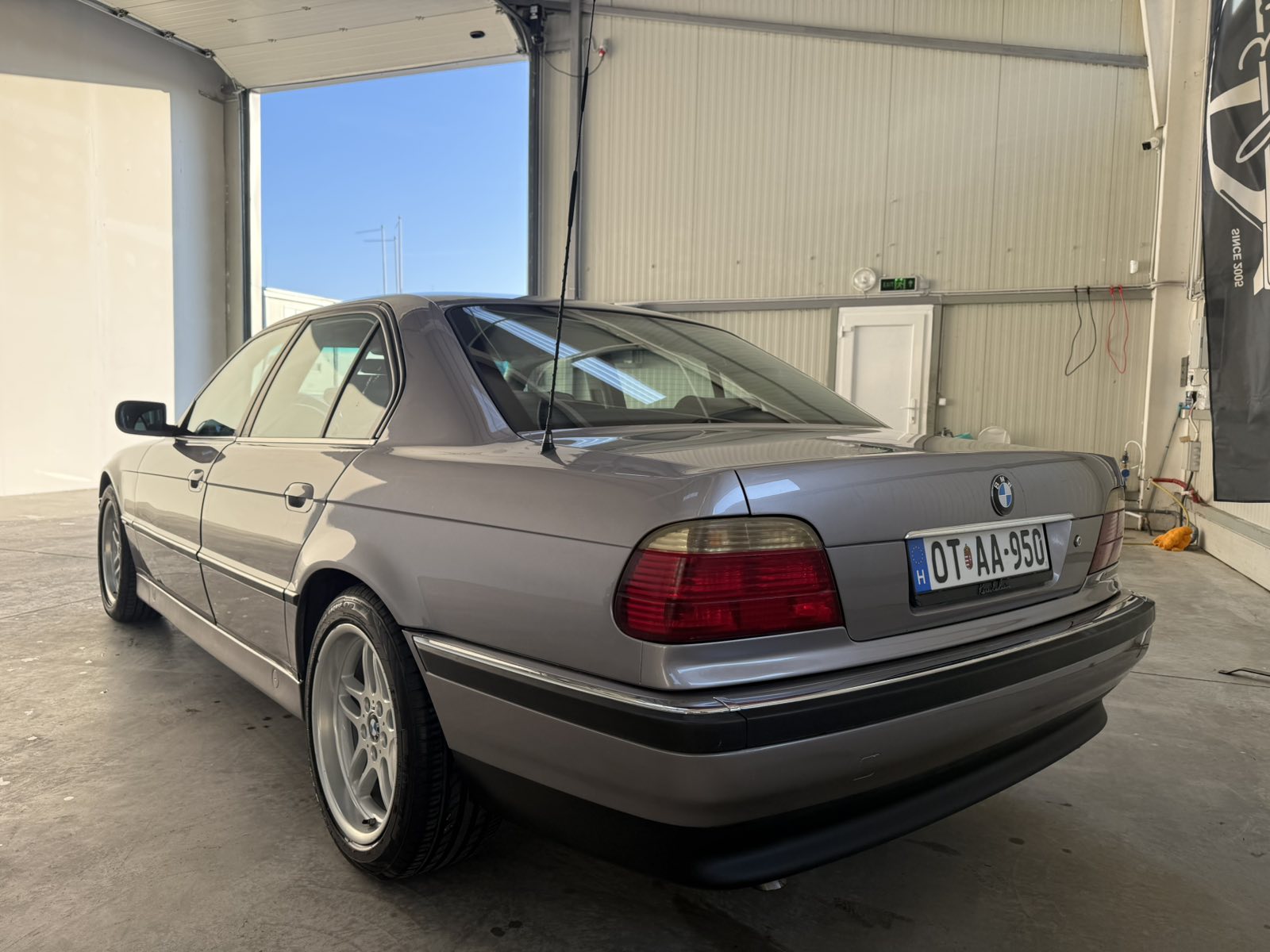 BMW E38 730i (Automata)- SOLD! - Image 6