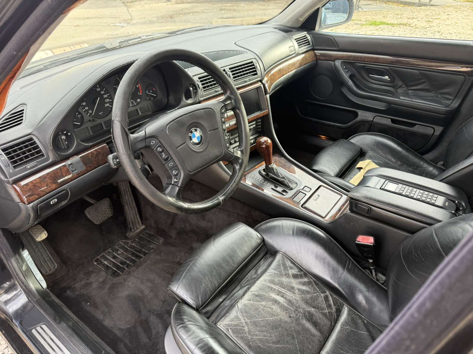 BMW 750i- SOLD! – Bild 10
